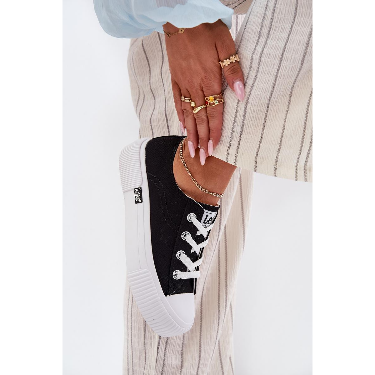 Dámske Tenisky Na Platforme Čierne LEE ISLA C WOMEN LOW 50251001 - Čierna