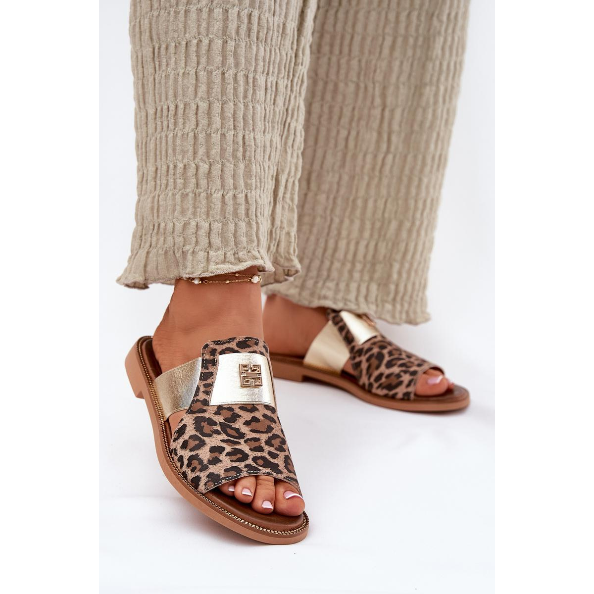 Elegantné Sandále Z Prírodnej Kože Na Plochéj Pätke Zazoo 40423 Leopard - Odtiene hnedej a béžovej