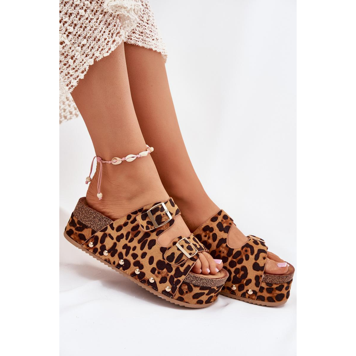 Dámske sandále s prackami na masívnej platforme leopard Odisene - Odtiene hnedej a béžovej