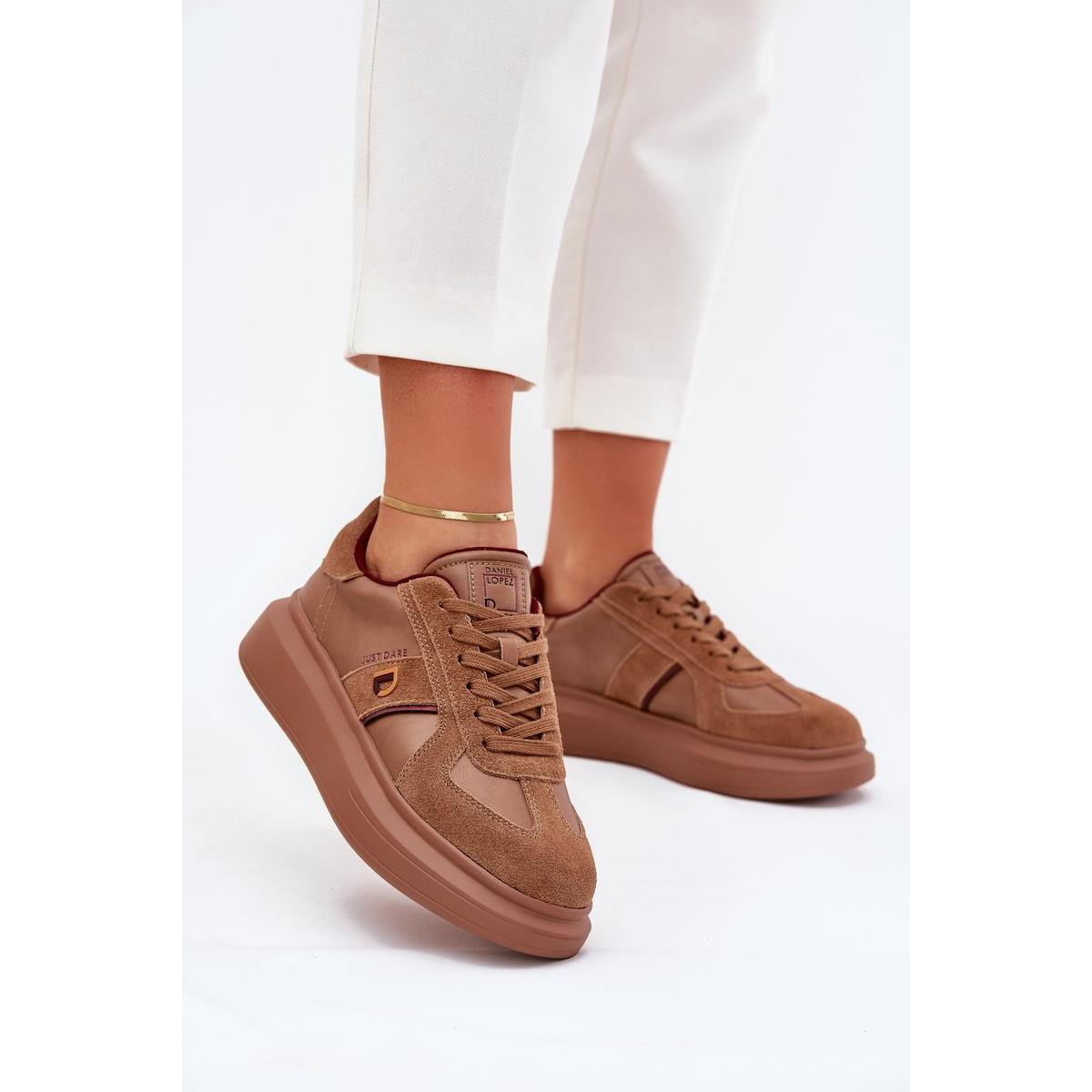 Dámske Kožené Sneakersy Na Platforme Daniel Lopez Just Dare SS2D4005 Hnedé - Odtiene hnedej a béžovej