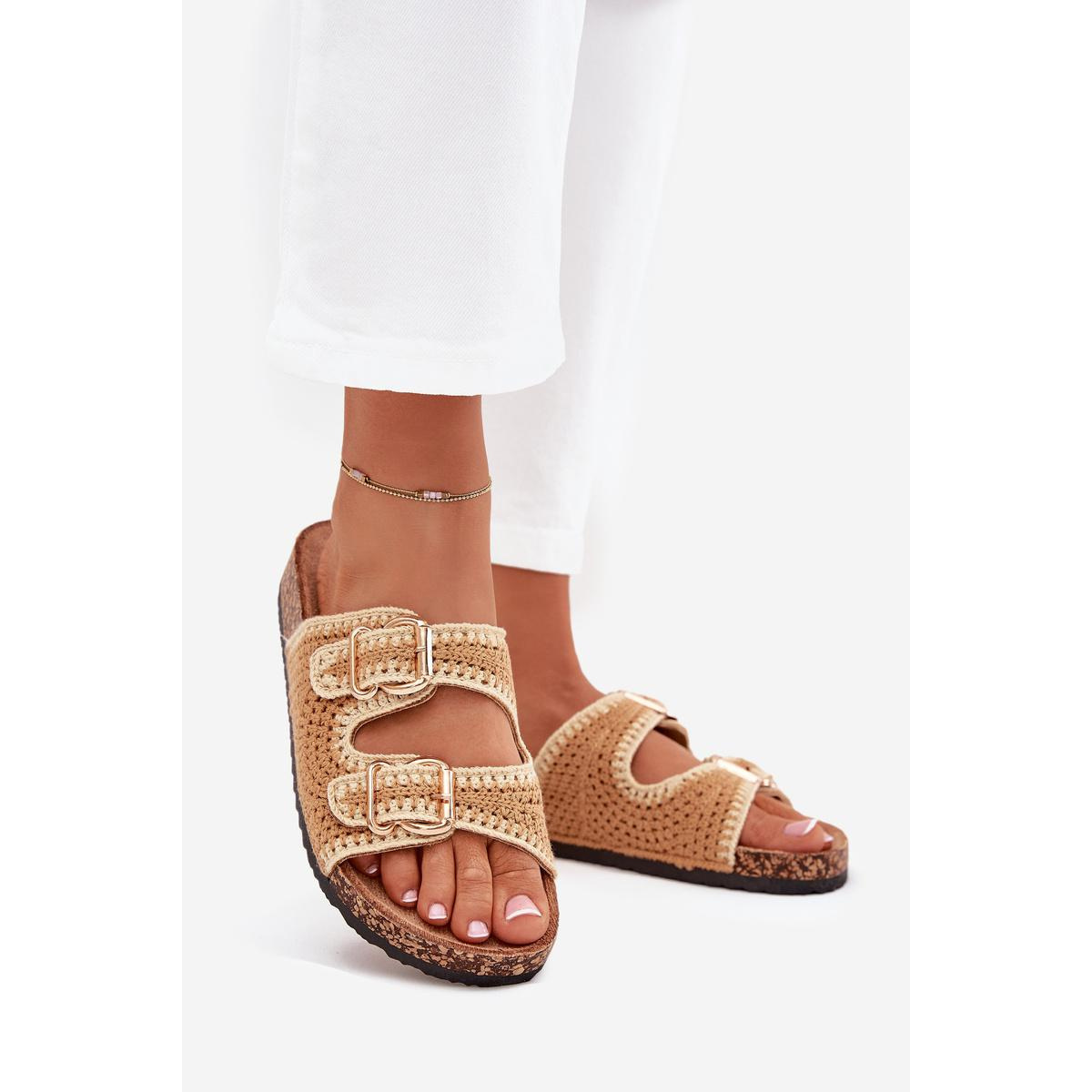 Háčkované Dámske Papuče So Zlatými Sponami Camel Fenira - Odtiene hnedej a béžovej