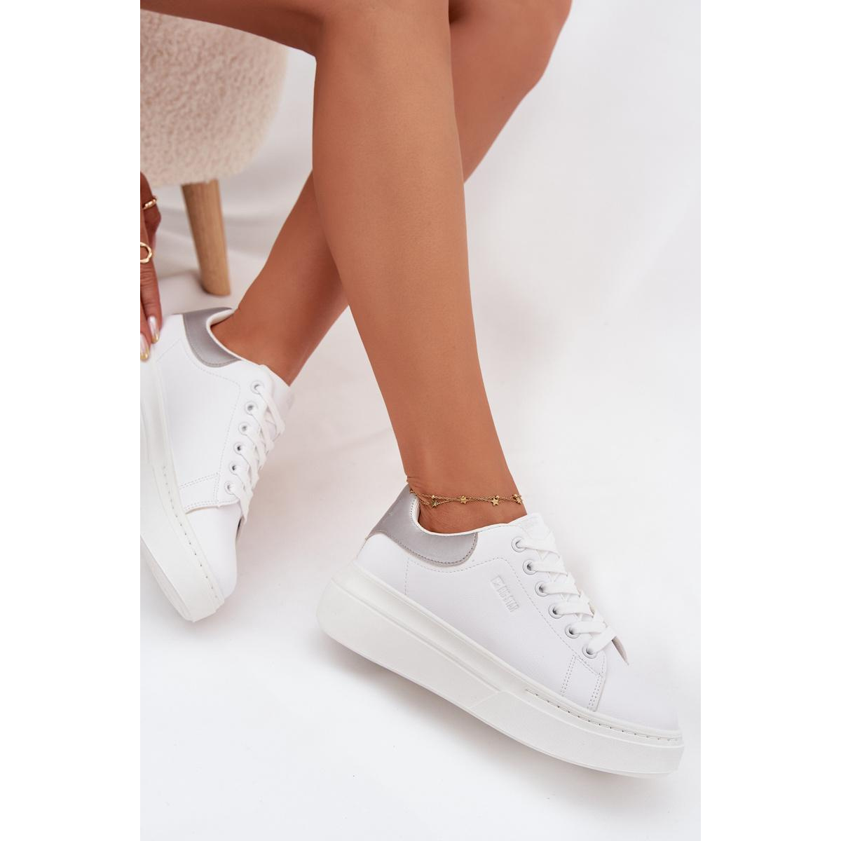 Dámske Tenisky Na Platforme Big Star SS274245 Bielo-Strieborné - Biela