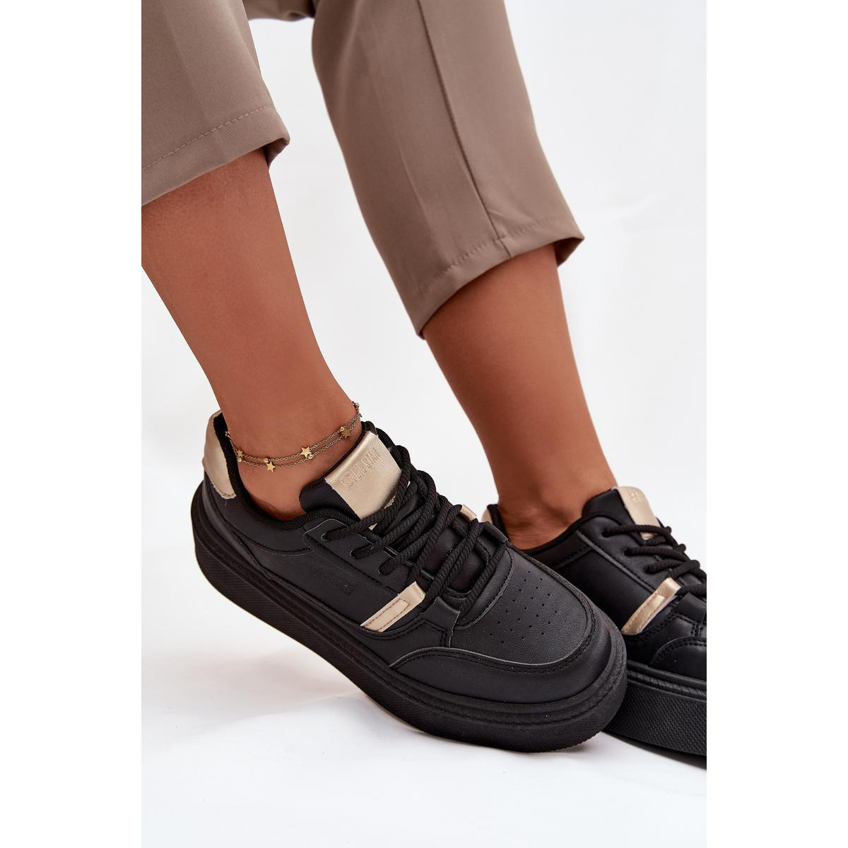 Dámske Sneakersy Na Platforme Big Star SS274360 Čierne - Čierna