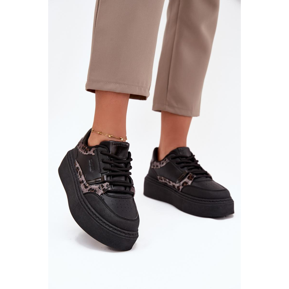 Dámske Sneakers Na Platforme Big Star SS274358 Leopardie Čierne - Čierna