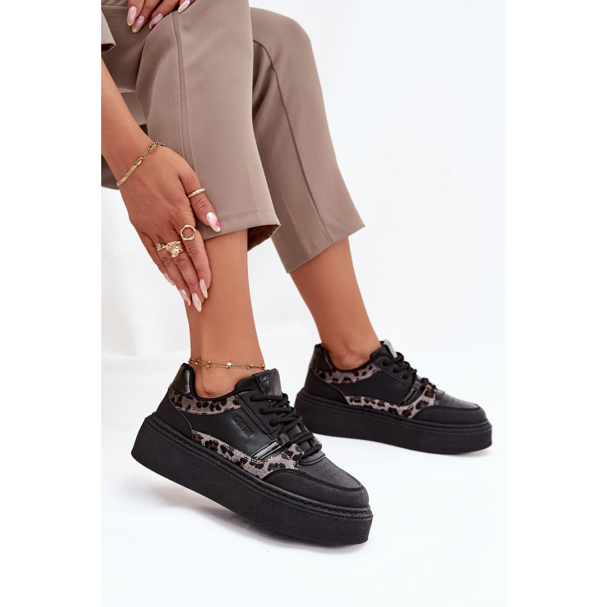 Dámske Sneakers Na Platforme Big Star SS274358 Leopardie Čierne - Čierna