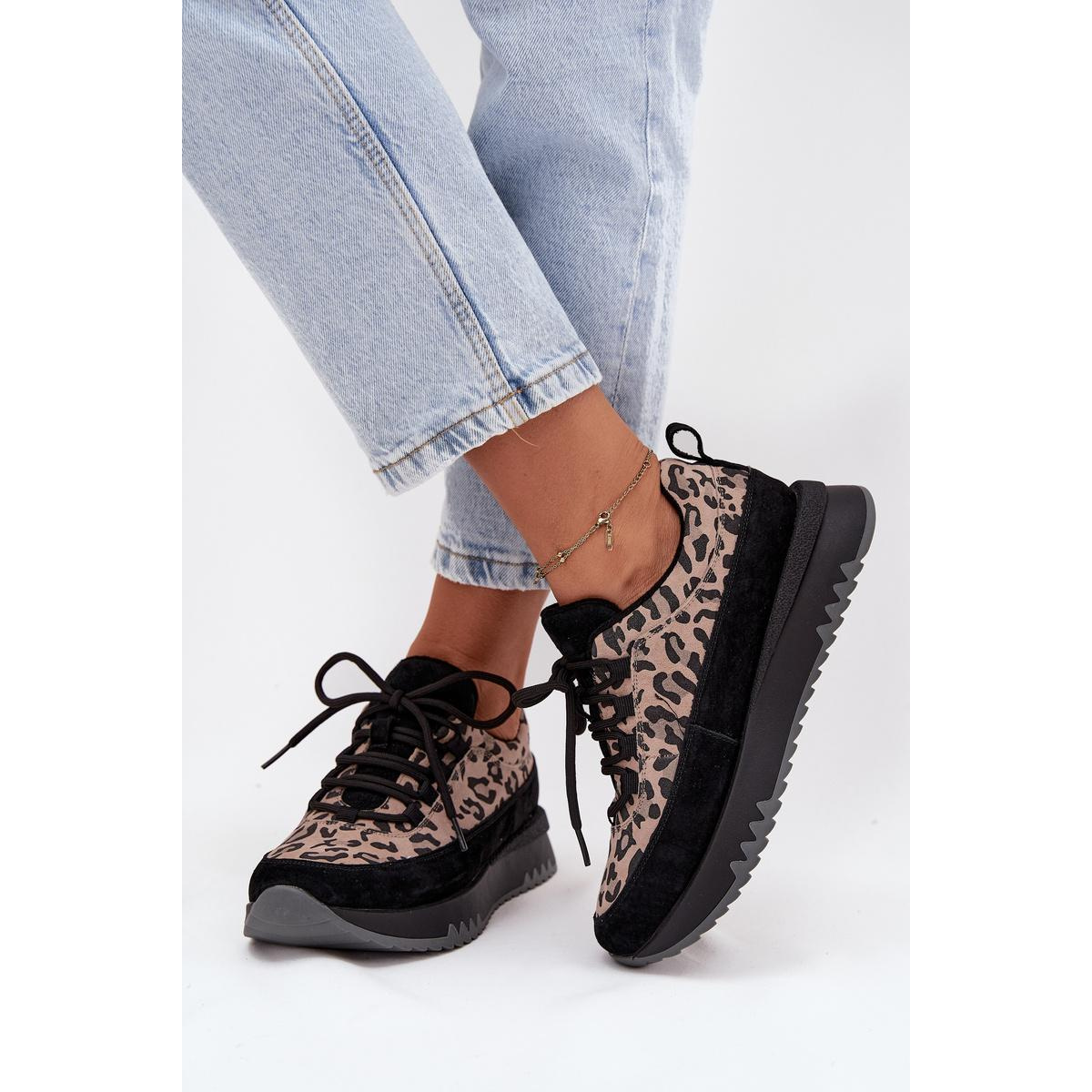 Semišové zateplené dámske tenisky na platforme Vinceza 66836 Leopard Potlač Čierne - Čierna