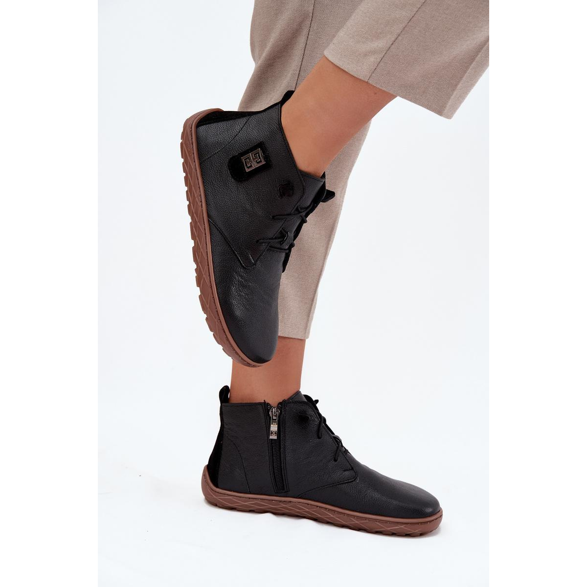 Kožené dámske poltopánky Barefoot s ozdobným detailom Zazoo 30072 Čierne - Čierna