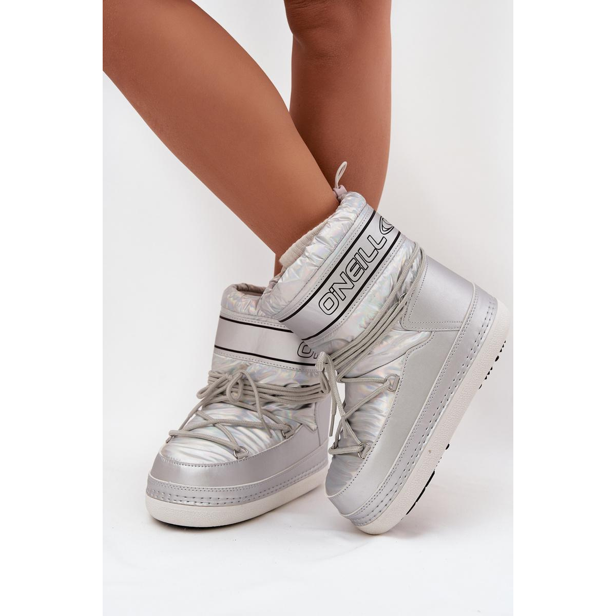 Dámske zimné čižmy s šnúrkami O'NEILL LISA WOMEN HIGH 90253012.99S Strieborné - Srebrny