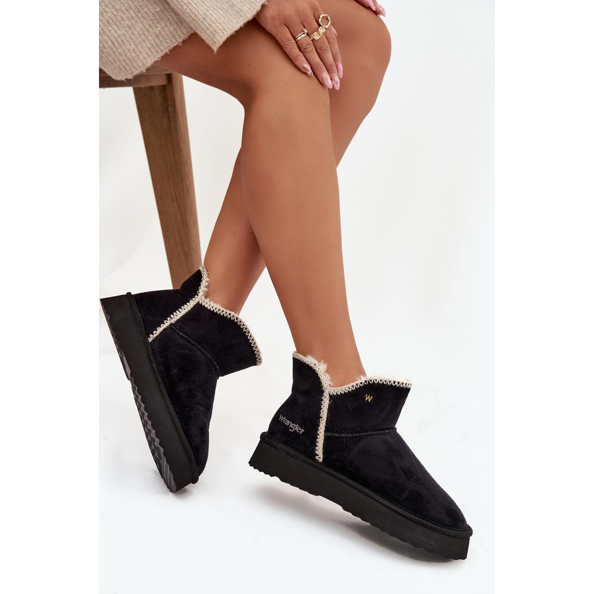 Dámske snehule na platforme Wrangler 20253093.25Y Čierne - Čierna