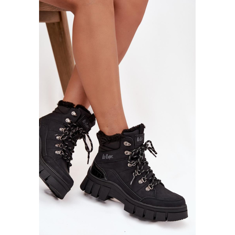 Zateplené dámske trapery Lee Cooper LCJ-25-31-3911 Čierne - Čierna