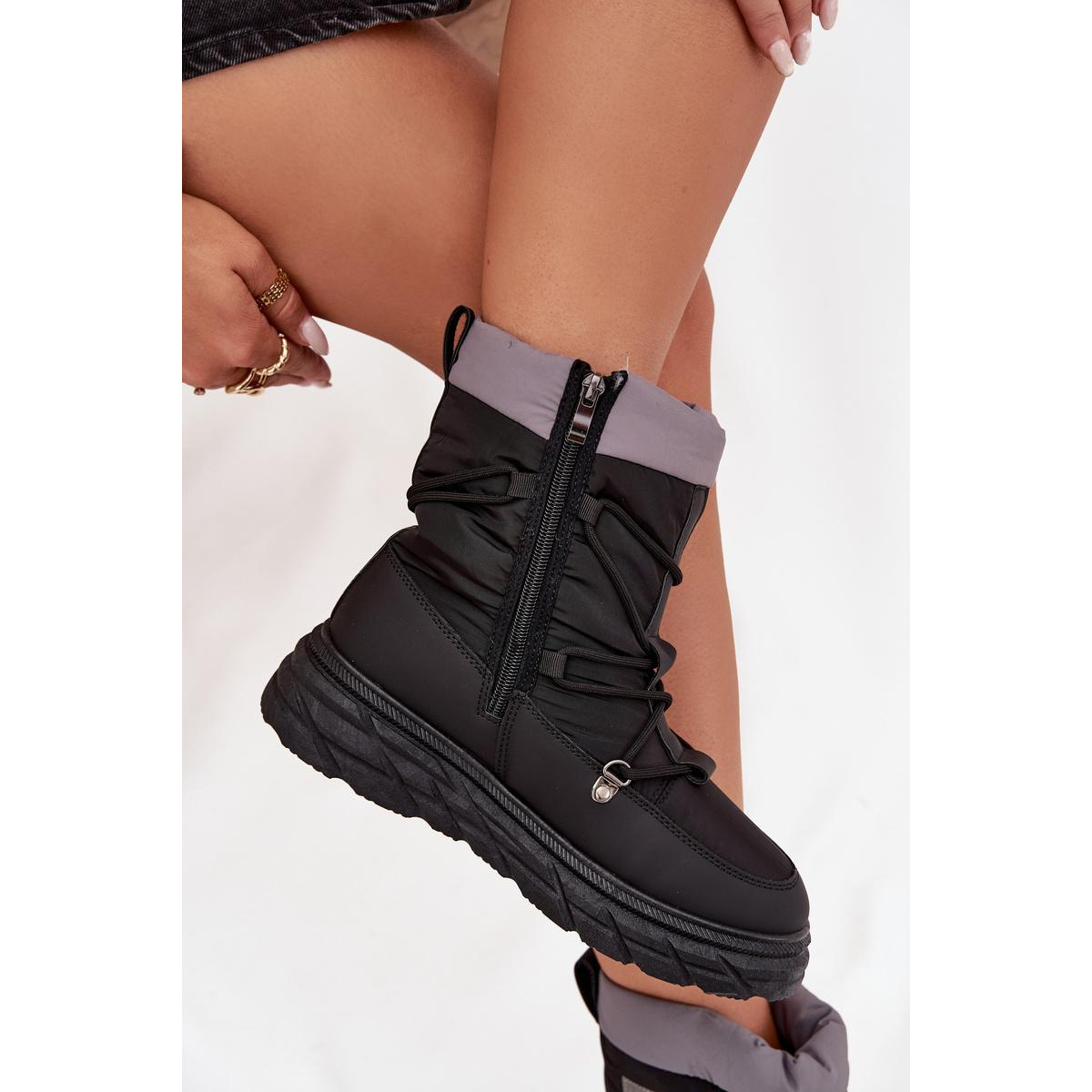 Dámske zimné čižmy na zips Lee Cooper LCJ-25-44-3930 Čierne - Čierna